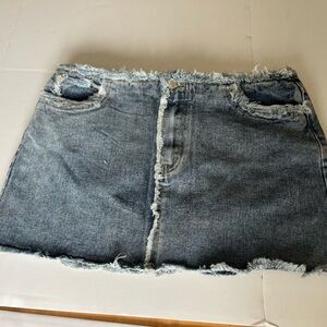 NWT PrettyLittleThing Vintage Wash Frayed Detail Denim Skirt Size 10